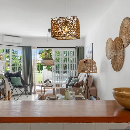 Vivi Homes - Mirazul Beachfront In Calahonda Apartment *